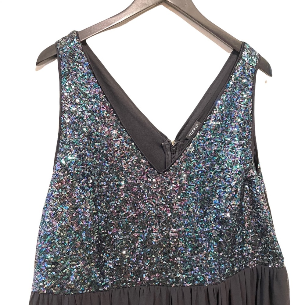 Torrid Sequin V Neck Chiffon Sleeveless Party Fit & Flare Midi Skater Dress - Picture 9 of 16